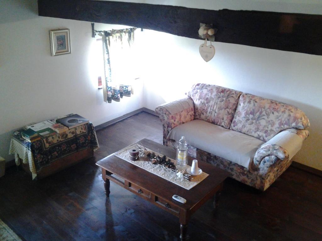 Agriturismo Casa Delle Rose Winery Ruttàrs 外观 照片